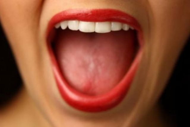Πως θεραπεύονται οι άφθες και ο έρπης στο στόμα