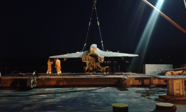 Εντυπωσιακή ανέλκυση μαχητικού F-16 στην Κρήτη! (pics)