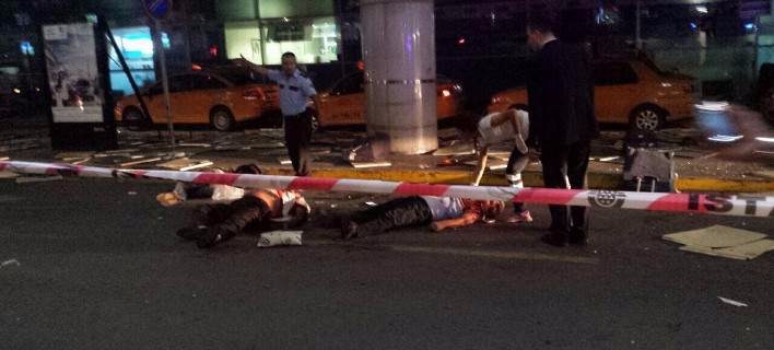 Τρομοκρατική επίθεση στο αεροδρομιο Ατατούρκ: Δεκάδες νεκροί και τραυματίες (vids)