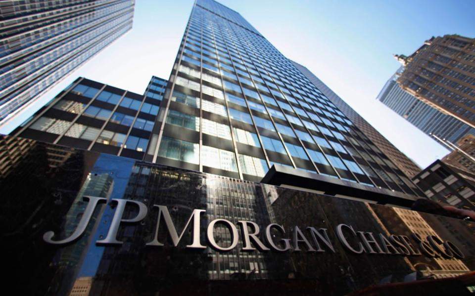 Για κίνδυνο 4ου μνημονίου προειδοποιεί η JP Morgan