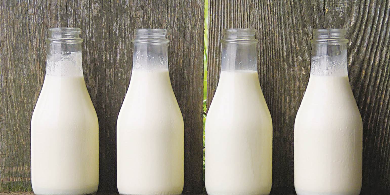 Ανεβαίνει η τιμή του αιγοπρόβειου γάλακτος 