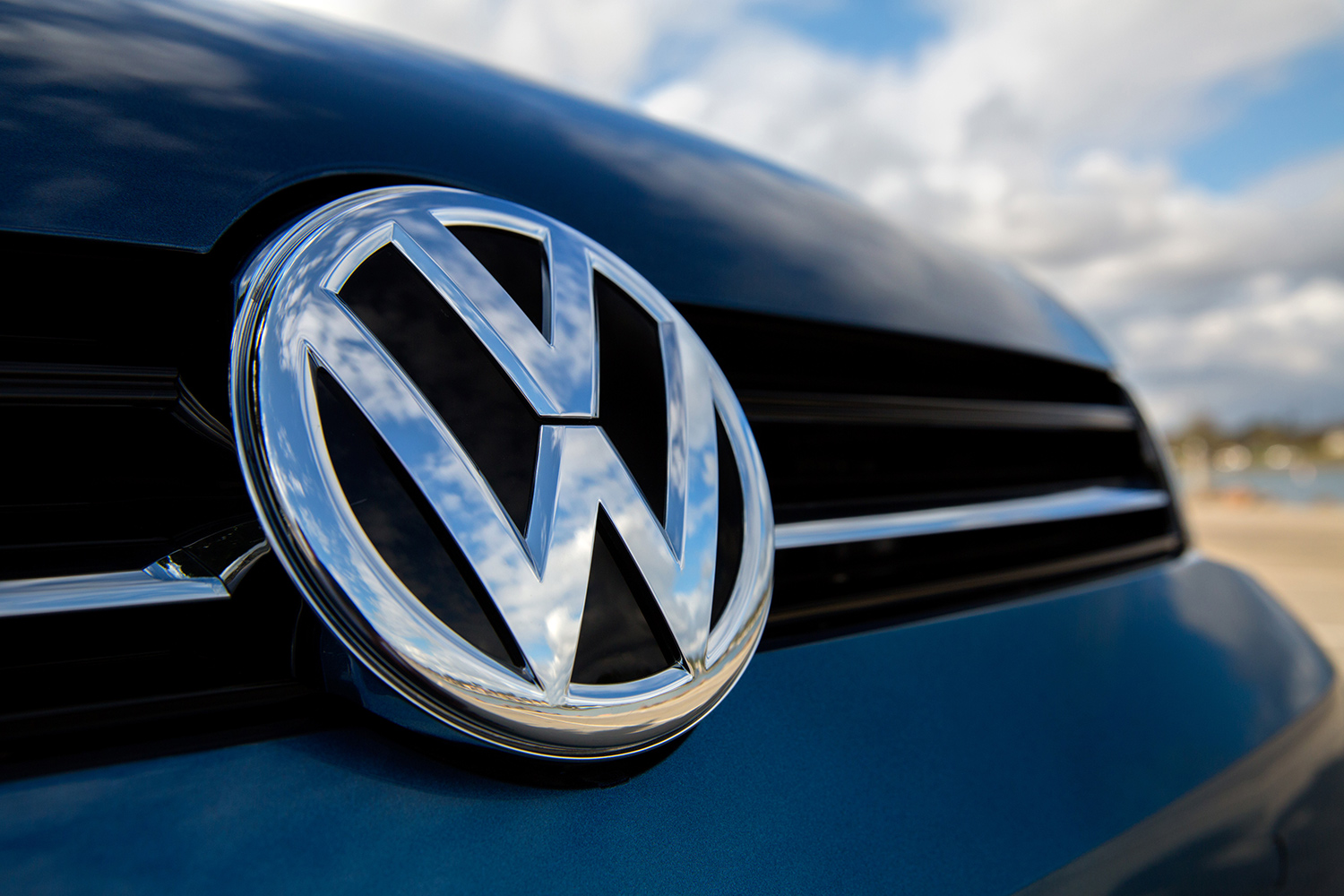Η Volkswagen θα περικόψει την παραγωγή της σε τρία εργοστάσια