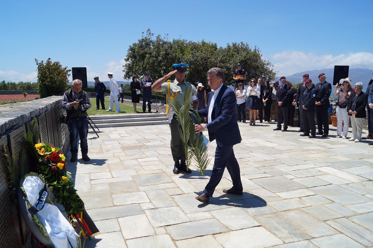 Ο Περιφερειάρχης Κρήτης στα Χανιά στις εκδηλώσεις τιμής και μνήμης στην Ιστορική  Μάχης της Κρήτης  