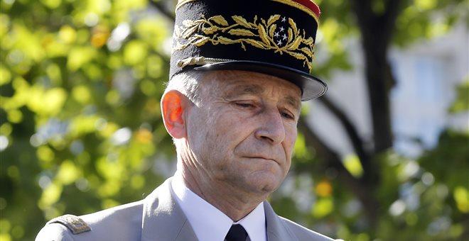 Γαλλία: Παραιτήθηκε ο αρχηγός του γενικού επιτελείου των ενόπλων δυνάμεων