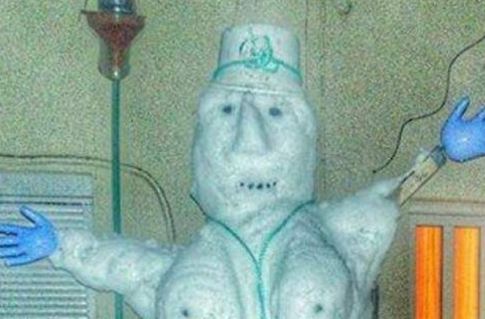 Στην Κρήτη είχαν την έμπνευση και έκαναν την Μέρκελ... χιονάνθρωπο (pic)