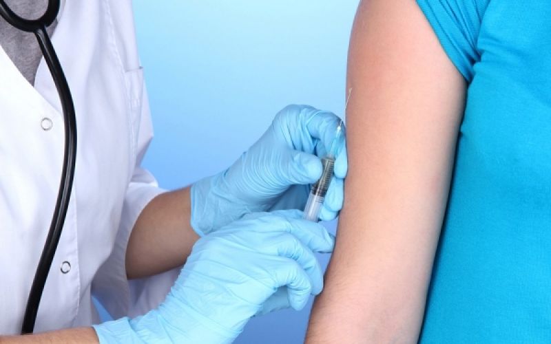 Εξαιρετικά χαμηλά τα ποσοστά των εργαζομένων στην Υγεία που εμβολιάζονται αν και... κινδυνεύουν