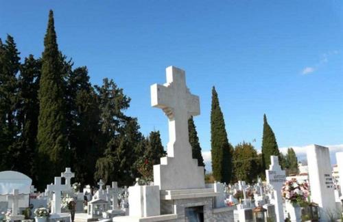 Κι άλλο τροχαίο στο Κοιμητήριο Ηρακλείου-Δίκυκλο έχασε τον έλεγχο 