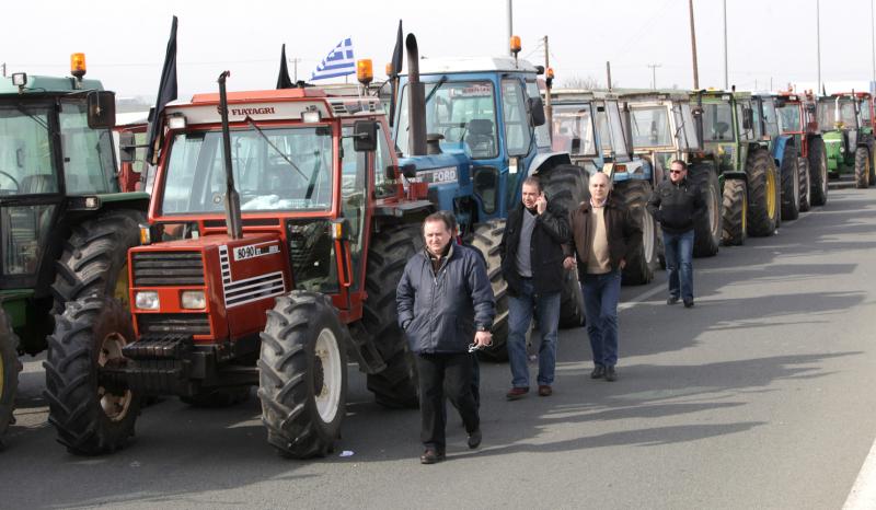 Αποφασίζουν οι αγρότες στην Κρήτη για τις κινητοποιήσεις- Συνεδριάζει σήμερα η Επιτροπη Αγώνα