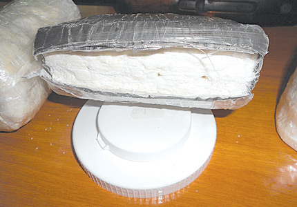 Η… κοντούλα ελιά που από κάτω έκρυβαν τα κιλά της κοκαϊνης-Προφυλακιστεοι οι εμπλεκόμενοι 
