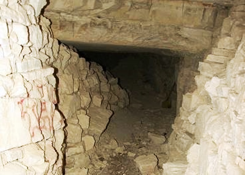 Οι λαθρανασκαφείς μέσα στο σπήλαιο της Λαβυρίνθου - Ξεχνούν γεννήτριες και εργαλεία