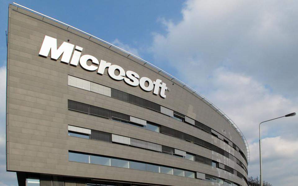 Εως 4.000 απολύσεις εκτός ΗΠΑ από τη Microsoft