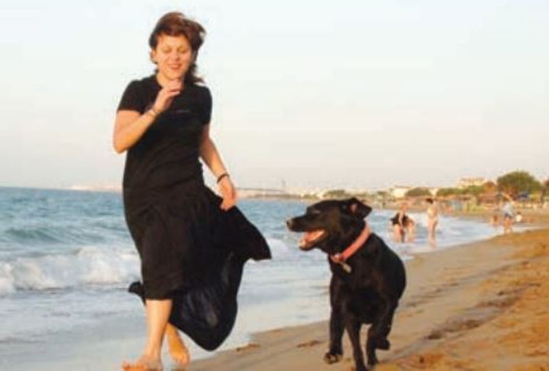 Πανελλήνια συγκίνηση έχει προκαλέσει η εξέλιξη της πορείας της υγείας του πρώτου σκύλου- οδηγού στην Ελλάδα που ανήκει στην Ιωάννα- Μαρία Γκέρτσου 