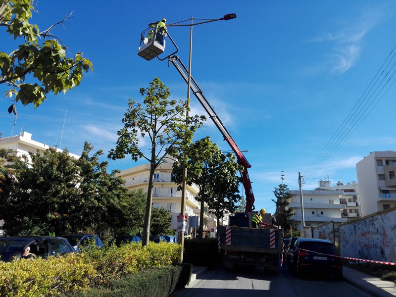 Σε αντικατάσταση των παλαιών λαμπτήρων της Μίνωος  προχώρησε ο Δήμος Ηρακλείου - Αναβαθμίζεται ενεργειακά το δίκτυο  (pics)