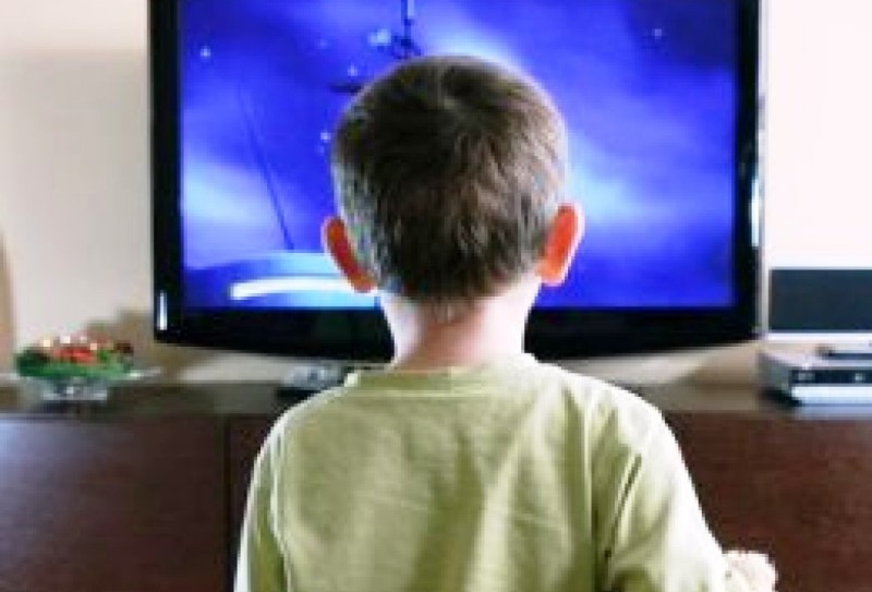 Πόση ώρα μπορεί να βλέπει ένα παιδί τηλεόραση;