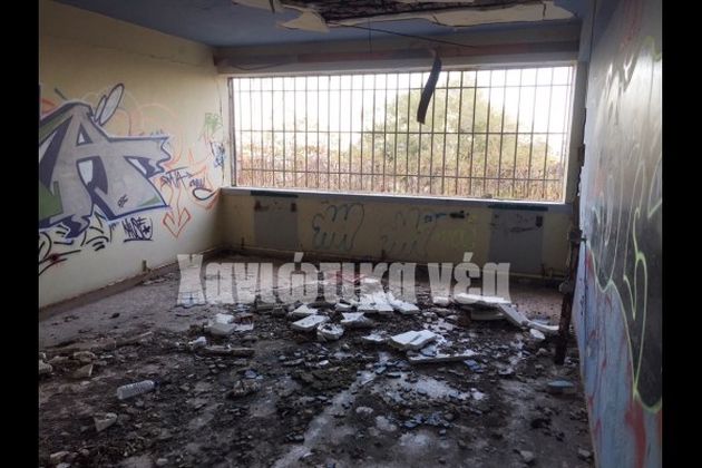 Εικόνες ντροπής στο παλιό Δημοτικό Σχολείο Κολυμπαρίου 