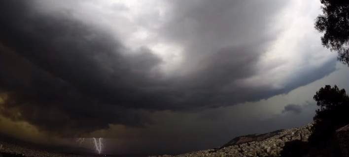 Η Αθήνα στο έλεος της καταιγίδας -Το εντυπωσιακό βίντεο του Αστεροσκοπείου (vid)