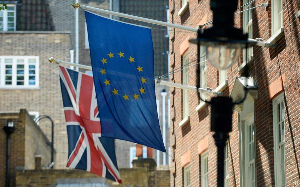 Guardian: Προβλήματα στα βρετανικά πανεπιστήμια εν απουσία σχεδίου για το Brexit
