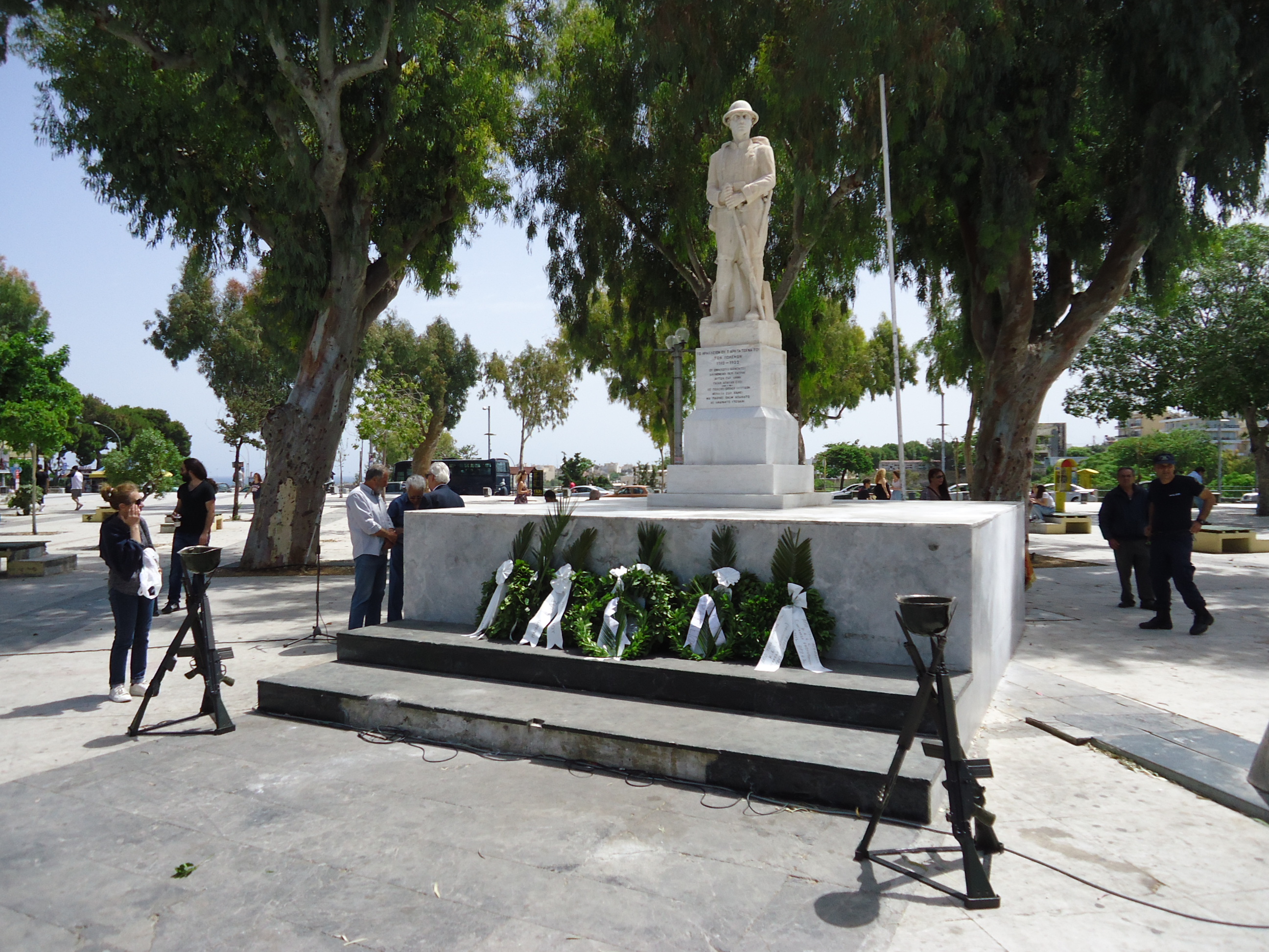 Τιμήθηκε σήμερα στο Ηράκλειο η επέτειος των Εθνικών Αγώνων και της Εθνικής Αντίστασης