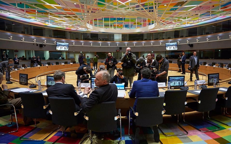 Eurogroup: Δεν επιστρέφουν στην Αθήνα οι θεσμοί - Στις Βρυξέλλες η συνέχιση των διαβουλεύσεων