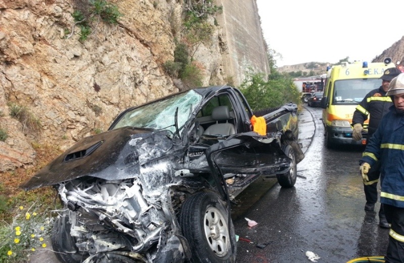 Κι άλλο αίμα στους δρόμους της Κρήτης: Θανατηφόρο τροχαίο στο Καλάμι! (vid)