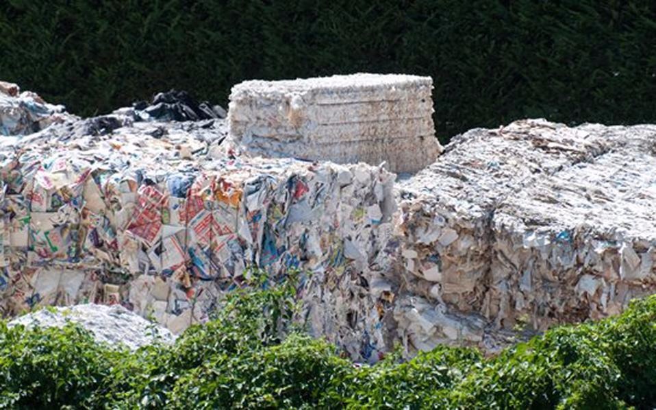 Πρόγραμμα ανακύκλωσης χαρτιού σε σχολεία και δημοτικά κτίρια