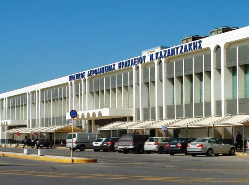 Νέες συλλήψεις στο Αεροδρόμιο Ηρακλείου - Χειροπέδες σε 5 με πλαστά έγγραφα!