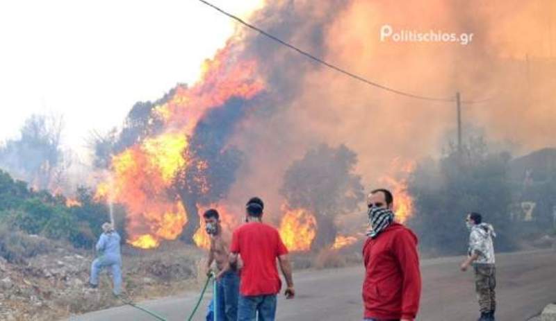 Ολοκληρωτική καταστροφή στα μαστιχόδεντρα της Χίου - Συνεχίζει να μαίνεται η πυρκαγιά 