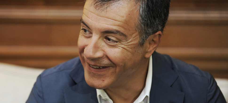 Θεοδωράκης: Η λύση θα έπρεπε να είναι πολιτική