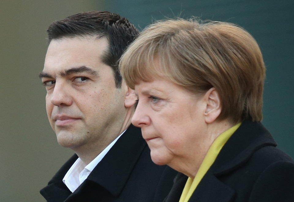 Ακόμη και οι φίλοι του Τσίπρα στη Γερμανία εξοργίζονται με την κυβέρνησή του, αναφέρει το Bloomberg