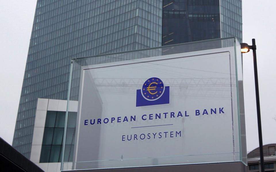 Mείωση κατά 1,1 δισ. ευρώ του ELA προς τις ελληνικές τράπεζες