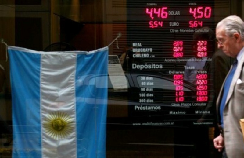 Η Αργεντινή κινδυνεύει να κηρύξει στάση πληρωμών