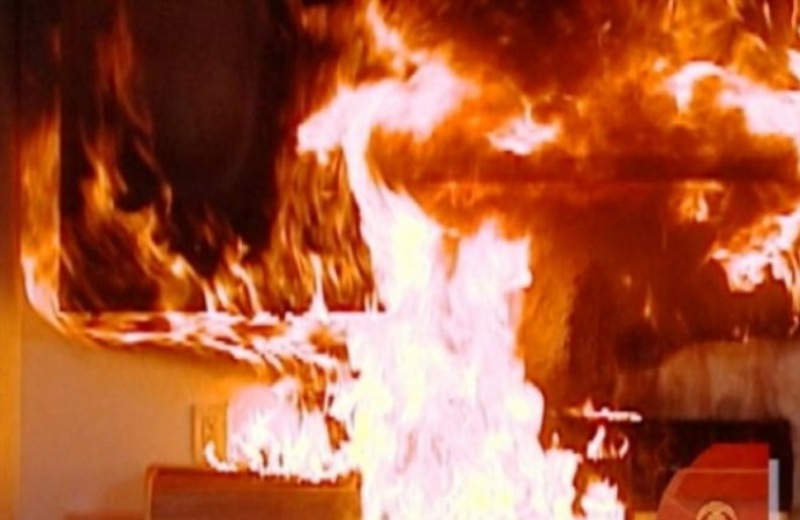 Φωτιά σε σπίτι στις Μεσαμπελιές με μια γυναίκα τραυματία