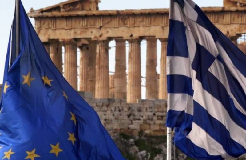 N.Y.Times: Η Ελλάδα μοιάζει να έχει ξεφύγει από την οικονομική κατάρρευση