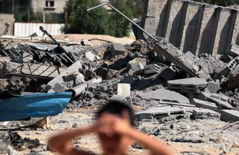 Σκοτώνοντας αμάχους στη Γάζα: Στόχος σπίτια σε προσφυγικό καταυλισμό - Δεκάδες νεκροί