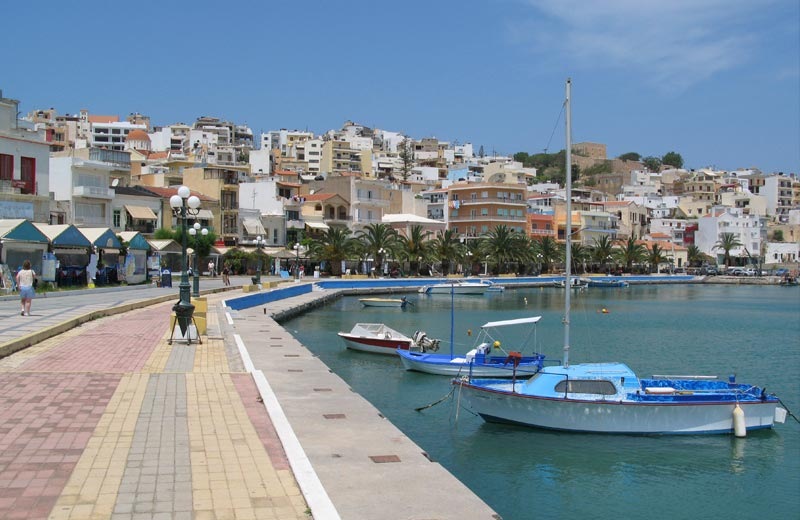 Ψάχνουν τους Έλληνες τουρίστες με το... κυάλι σε Ιεράπετρα και Σητεία