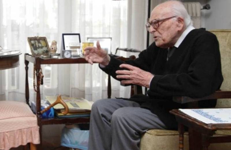 «Έφυγε» σε ηλικία 108 ετών ο σπουδαίος φιλόλογος και καθηγητής, Εμμανουήλ Κριαράς