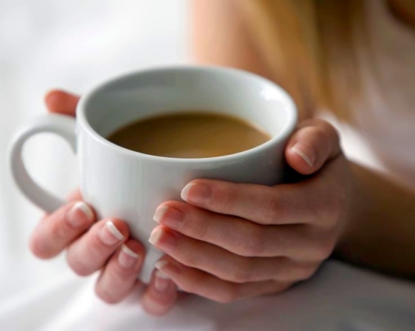 Τρία τρικ για να μείνετε ξύπνιοι χωρίς καφέ