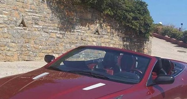 Εκανε την πανάκριβη Aston Martin «καλοκαιρινή» μετά απο τροχαίο στον Άγιο Νικόλαο (pics) 