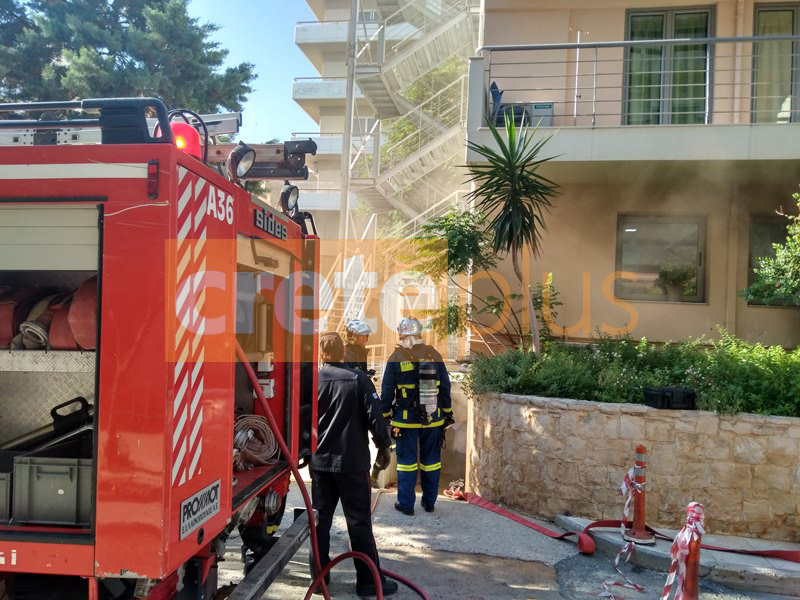 AΠΟΚΛΕΙΣΤΙΚΟ: Μεγάλη επιχείρηση της Πυροσβεστικής μπροστά στο φακό του CretePlus.gr στη Θέρισσο! 