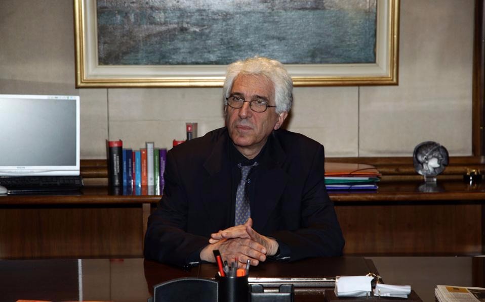 Παρασκευόπουλος: Νέα ρύθμιση αν κριθεί αντισυνταγματικός ο νόμος για τις άδειες