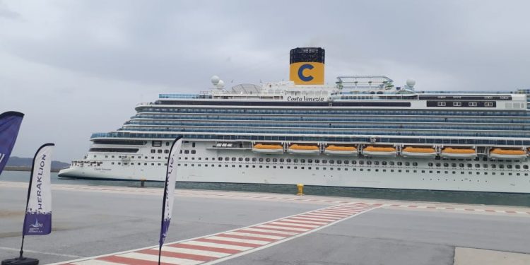 Στο Ηράκλειο το εντυπωσιακό κρουαζιερόπλοιο Costa Venezia