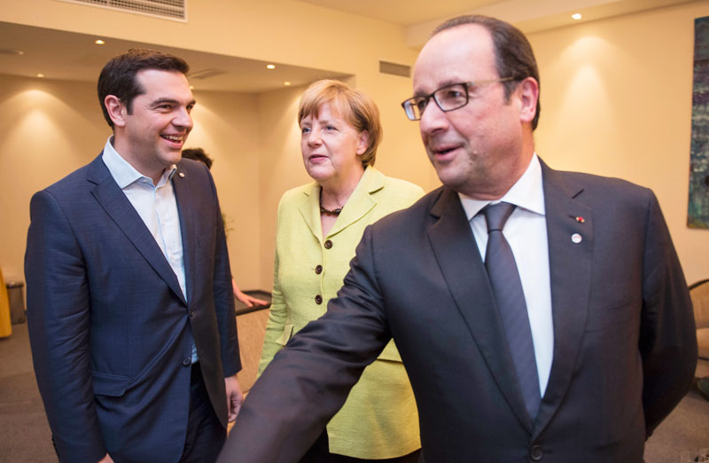 Σύνοδο Κορυφής για την Ελλάδα συγκάλεσαν για την Τρίτη Μέρκελ και Ολάντ