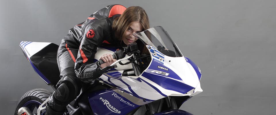 Η μοναδική γυναίκα του πανελληνίου πρωταθλήματος  ταχύτητας μοτοσικλετών (pics)