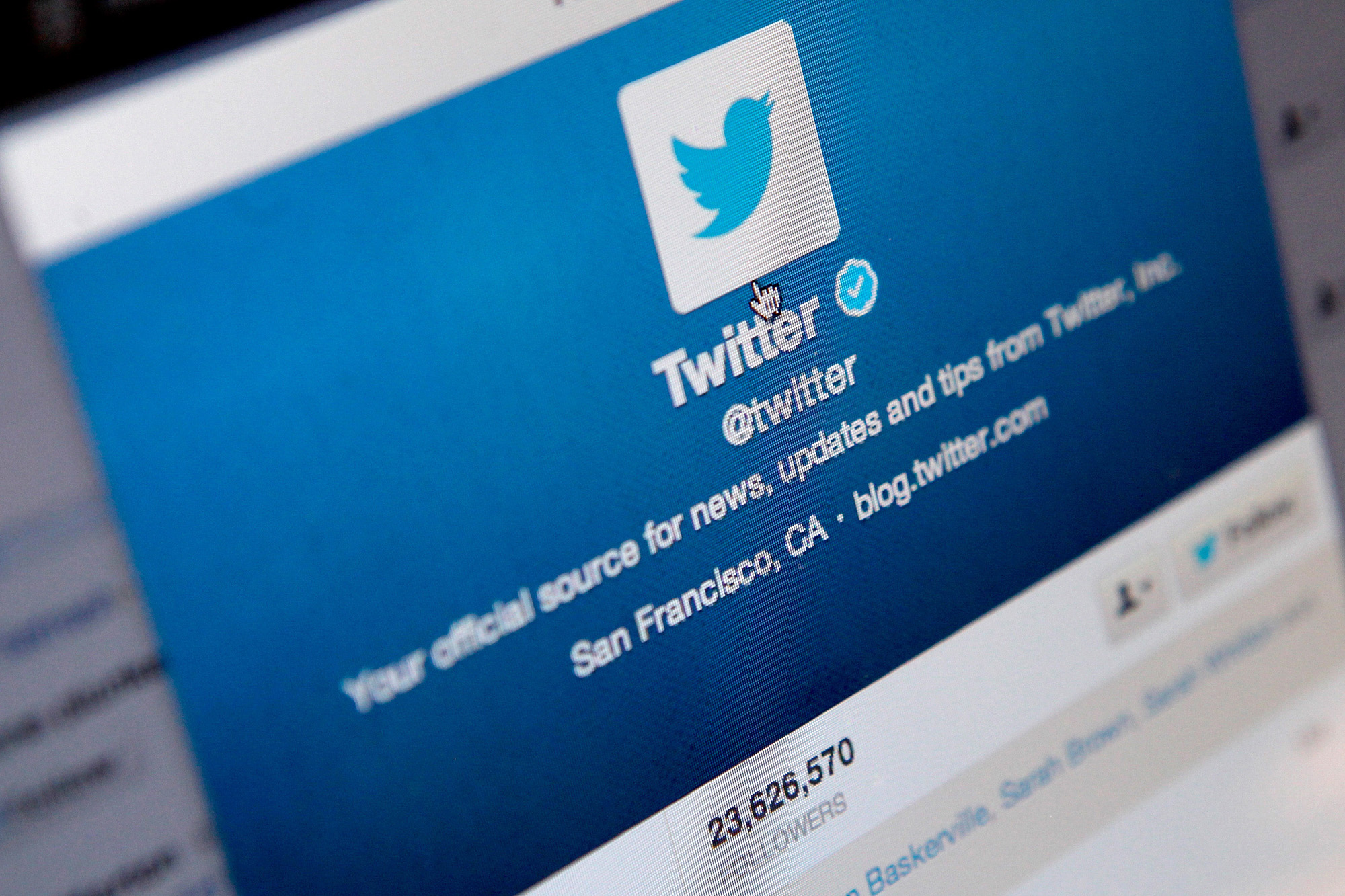 Μαζικές απολύσεις φέρεται να προγραμματίζει το Twitter 