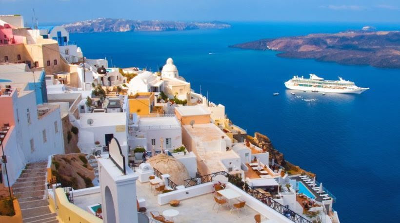 Daily Mail: Oι καλύτερες κρουαζιέρες στη Μεσόγειο το 2017 είναι στην Ελλάδα