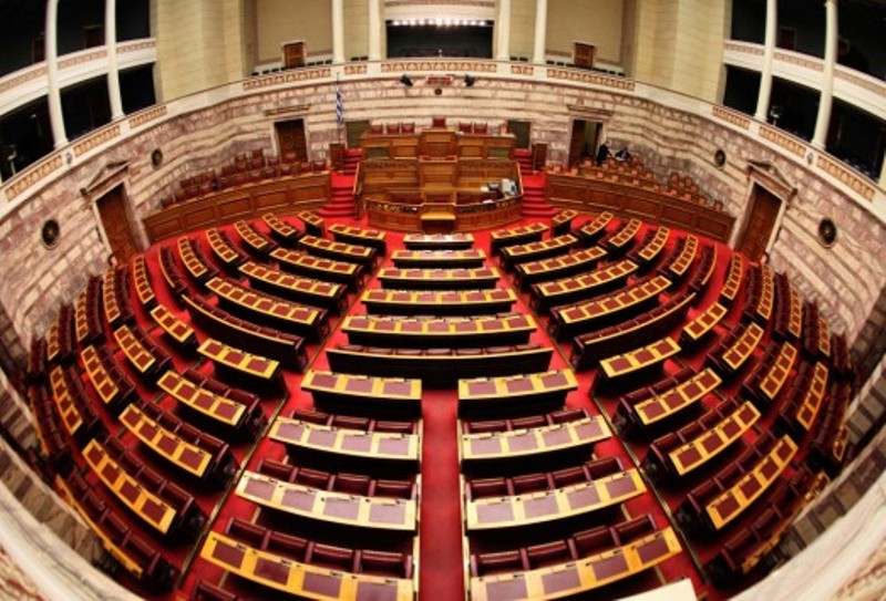 Η Κυβέρνηση φέρνει για συζήτηση στη Βουλή την παράταση της δανειακής σύμβασης 