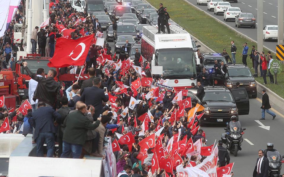 Με νέο δημοψήφισμα για την σχέση Τουρκίας - Ε.Ε  «απειλεί» ο Ερντογάν