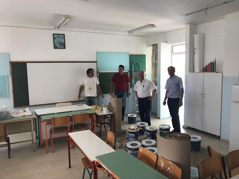 Εργασίες συντήρησης στα δημοτικά σχολεία στην Αμμουδάρα και το Τσαλικάκι 