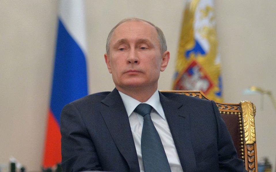 Κρεμλίνο: «Ευκαιρία να γνωριστούν καλύτερα» Πούτιν - Μακρόν η συνάντηση τους στις 29 Μαΐου