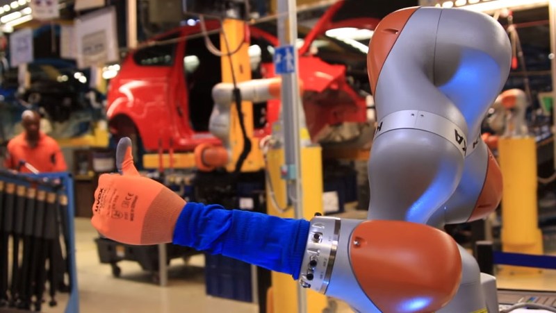 Δείτε πώς ένα ρομπότ συναρμολογεί ένα Ford Fiesta